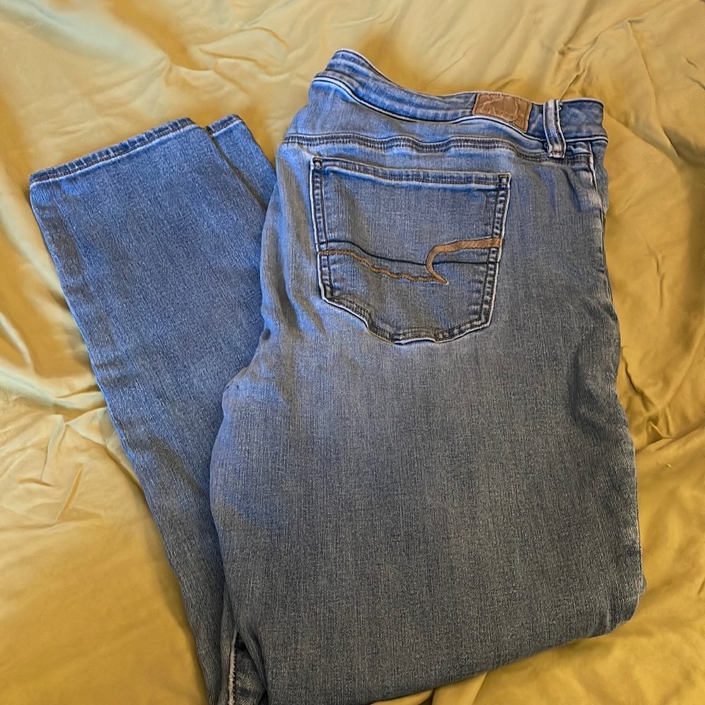 American Eagle Jeggings 20/Reg (medium wash)